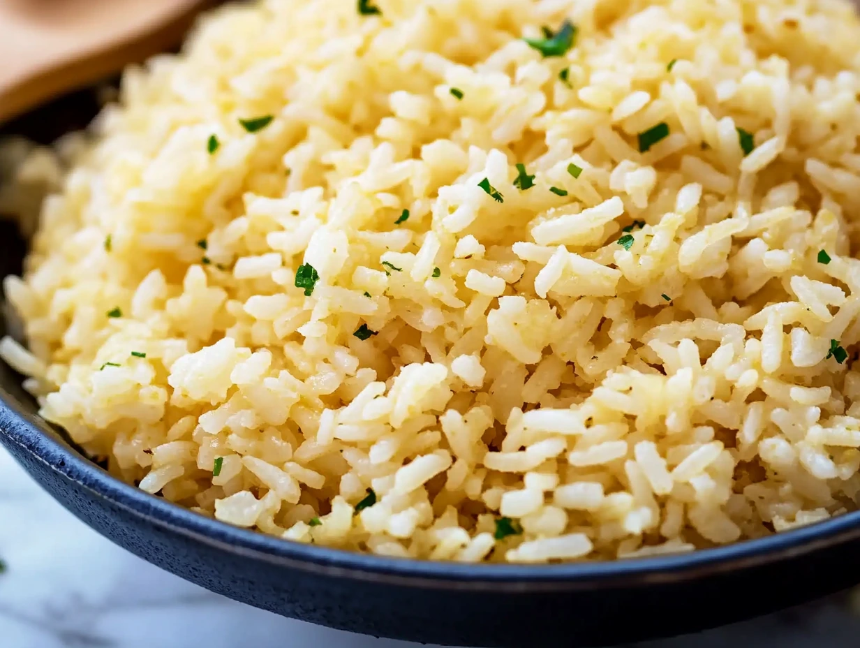 Garlic Butter Rice - JuicyTable